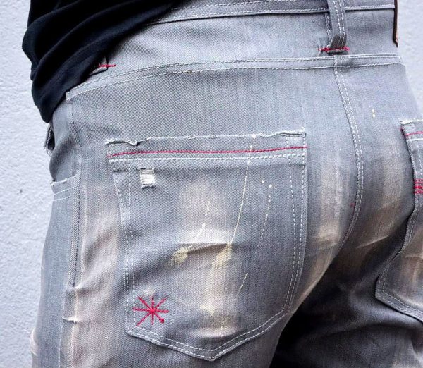 Distressed Jeans - Image 3