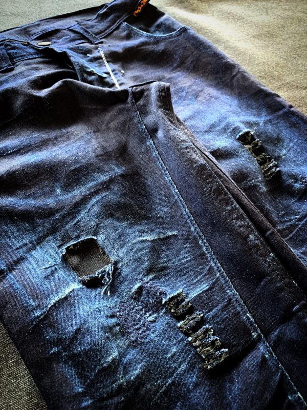 Distressed Jeans - Image 2
